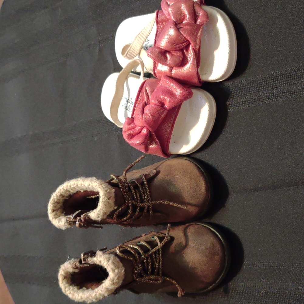 Size 4 brown boots & Size 5/6 sparkly sandals